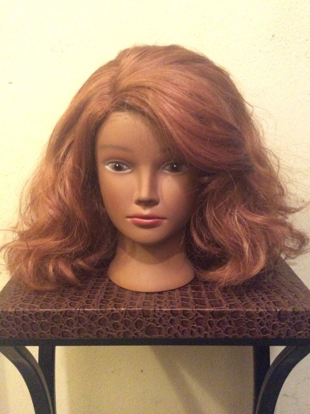 Shoulder-Length Very Light Brown Synthetic Full Wig